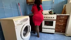 Jouer Le cul serré d'une MILF amateur se fait défoncer dans un porno anal intense fait maison