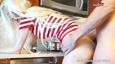 Abspielen Kurzer Blowjob mit einer sexy Amateurin
