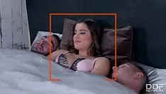 Jouer La figa dorme con due e scopa dopo che si sono svegliati
