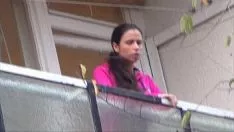 تشغيل ممارسة الجنس مع امرأة سمراء يدعو جارها في غرفة النوم لإعطاء لسانها في بوسها