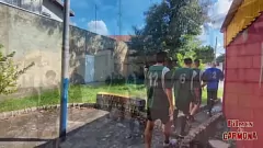 Jouer Une femme encourage l'équipe de football avec une séance de pipe torride