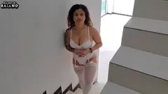 Abspielen Hot Amateur Stripper gibt einen intensiven Blowjob: Interracial, BBW, große Titten