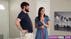 Oynat Esmer MILF Nikki Zee'nin hardcore anal macerası