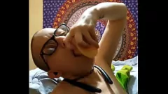 Jouer Orgasme chaud du Nouvel An! Dildo Play et Deepthroat Fun with Sex Toys