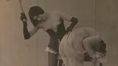 Abspielen Haarige Lesben in Retro Bondage Fantasy