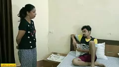 Jouer Hot Indian Bhabhi pris dans le scandale de triche: le massage sensuel mène au sexe hardcore